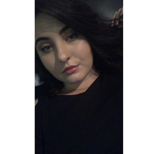 Meet your Posher, Casey